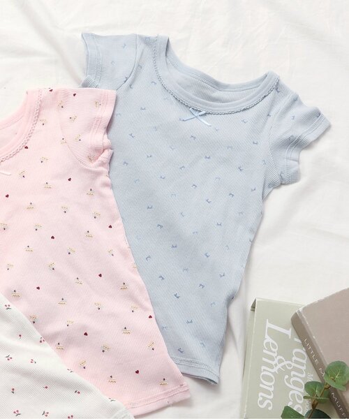 apres les cours（アプレレクール）の「GIRLSリブ半袖肌着（インナーウェア/肌着・キッズ・オフホワイト/サックスブルー/ピンク・80/90/100/110/120/130）」の2枚目の写真