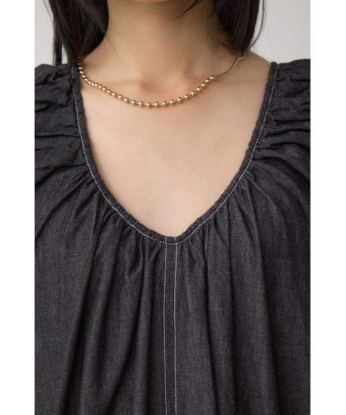 AZUL by moussy(アズールバイマウジー)の「【身長/骨格別着用画像あり】前後2WAYバルーンギャザーワンピース 夏服 春服 秋服 ノースリーブ デニム(ワンピース・レディース・ブルー/ブラック・SMALL/MEDIUM)」の20枚目の写真
