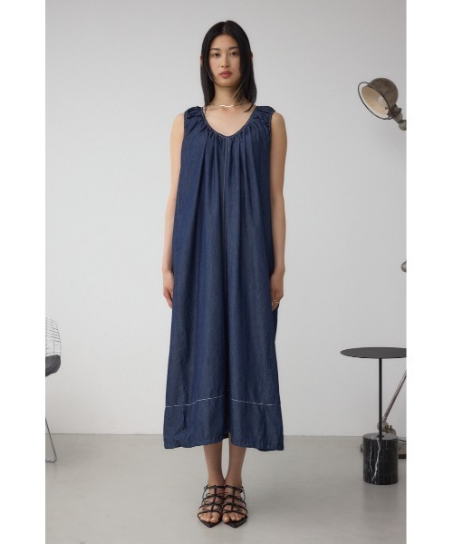 AZUL by moussy(アズールバイマウジー)の「【身長/骨格別着用画像あり】前後2WAYバルーンギャザーワンピース 夏服 春服 秋服 ノースリーブ デニム(ワンピース・レディース・ブルー/ブラック・SMALL/MEDIUM)」の12枚目の写真