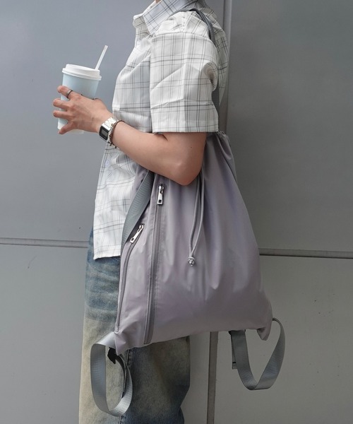 napinna maison（ナピナメゾン）の「【napinna maison×MAI】2wayマルチポケット付きドローコードナップサック（バックパック/リュック・レディース・チェック/グレー・FREE）」の2枚目の写真