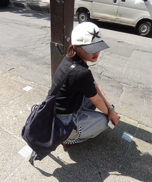 napinna maison（ナピナメゾン）の「【napinna maison×MAI】2wayマルチポケット付きドローコードナップサック（バックパック/リュック・レディース・チェック/グレー・FREE）」の15枚目の写真