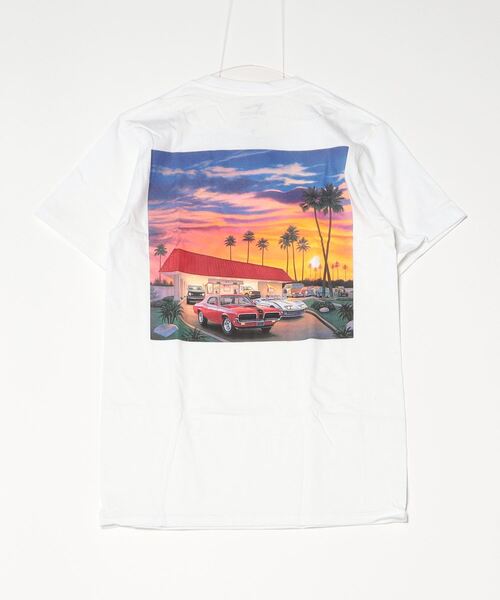 In-N-Out Burger（インアンドアウトバーガー）の「【T12】【In-N-Out Burger】2022 IN-N-OUT GOLDEN HOUR T-SHIRT（Tシャツ/カットソー・メンズ・ブラック/ホワイト・MEDIUM/LARGE/X-LARGE/SMALL）」の3枚目の写真