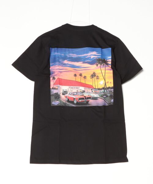 In-N-Out Burger（インアンドアウトバーガー）の「【T12】【In-N-Out Burger】2022 IN-N-OUT GOLDEN HOUR T-SHIRT（Tシャツ/カットソー・メンズ・ブラック/ホワイト・MEDIUM/LARGE/X-LARGE/SMALL）」の4枚目の写真