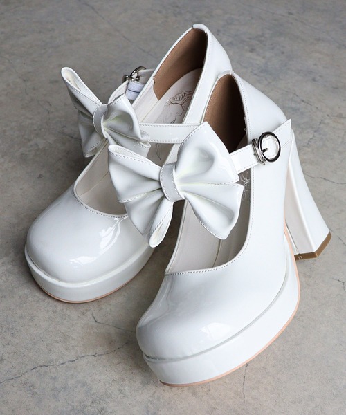 LOVEHUNTER(ラブハンター)の「LOVE HUNTER / 厚底チャンキーヒール 2WAY リボンパンプス(1691)(パンプス・レディース・ホワイト/ブラック・S/M/L/LL)」の2枚目の写真