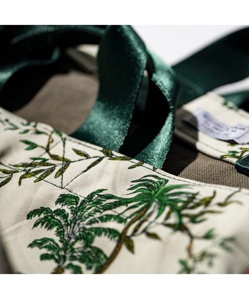PUEBCO(プエブコ)の「VINTAGE TENT FABRIC W/PRINTED PATTERN BAG Jungle(ハンドバッグ・メンズ・その他・ONE SIZE)」の3枚目の写真