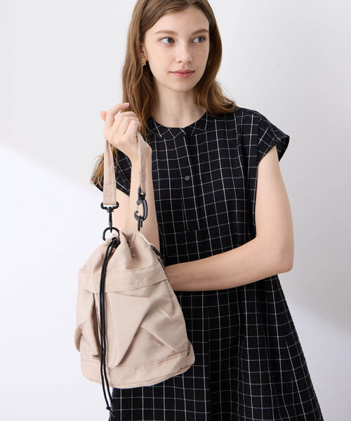 LE SOUK HOLIDAY(ルスークホリデー)の「ナイロンBAG(トートバッグ・レディース・ベージュ/ブラック・フリー)」の5枚目の写真