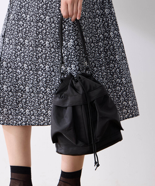 LE SOUK HOLIDAY(ルスークホリデー)の「ナイロンBAG(トートバッグ・レディース・ベージュ/ブラック・フリー)」の9枚目の写真