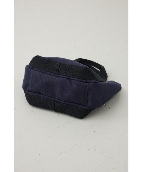 AZUL by moussy(アズールバイマウジー)の「キャンバスロゴミニトート(ハンドバッグ・メンズ・アイボリー/ブラック/ネイビー・FREE)」の5枚目の写真