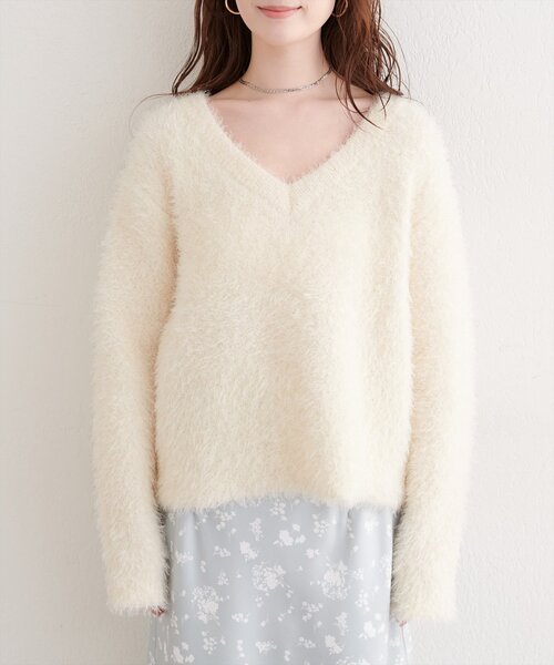 natural couture（ナチュラルクチュール）の「Vネックシャギーニットプルオーバー（ニット/セーター・レディース・ラベンダー/ブルー/オフホワイト/ブラック/グレイッシュベージュ/モカ・FREE）」の11枚目の写真