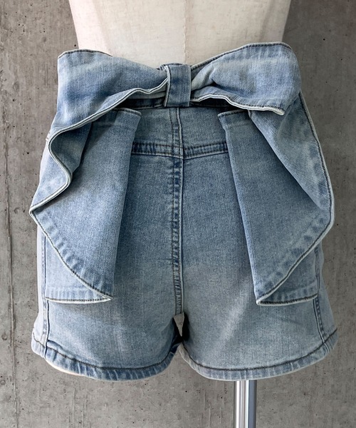 meJane(ミージェーン)の「バックリボン デニムショートパンツ(デニムパンツ・レディース・ライトブルー・SS/S/M)」の10枚目の写真