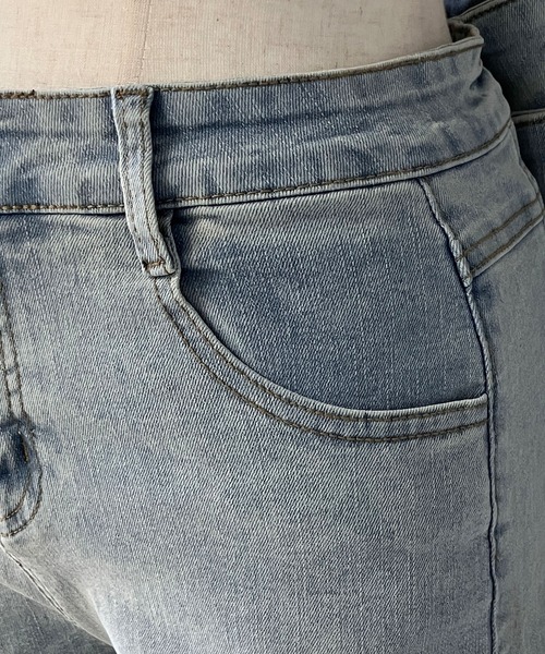 meJane(ミージェーン)の「バックリボン デニムショートパンツ(デニムパンツ・レディース・ライトブルー・SS/S/M)」の12枚目の写真