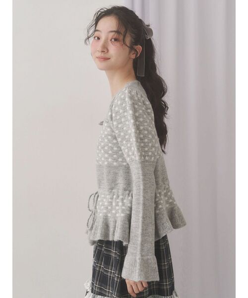 merry jenny(メリージェニー)の「フリルペプラムニットトップス(ニット/セーター・レディース・ネイビー/グレー/オフホワイト・FREE)」の7枚目の写真