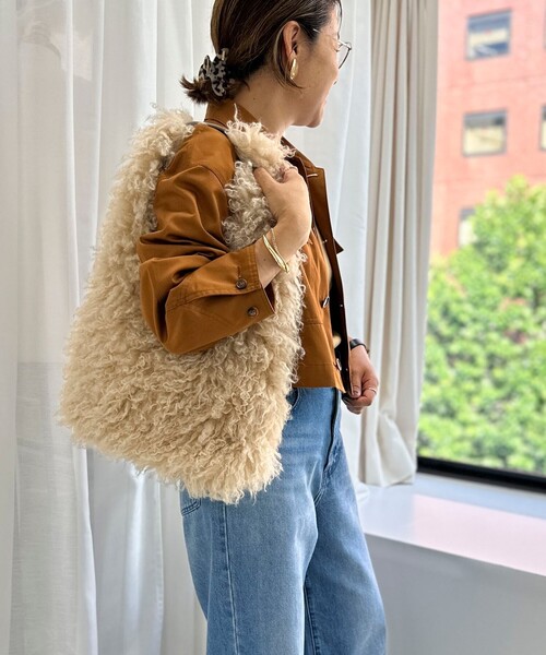 NOLLEY’S（ノーリーズ）の「【PR林☆別注】チベットラムフェイクファーバッグ（ショルダーバッグ・レディース・ベージュ/グレイッシュベージュ・FREE）」の17枚目の写真