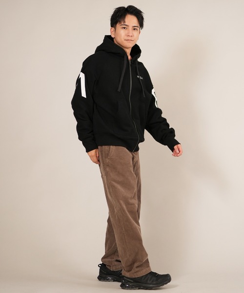 RVCA（ルーカ）の「RVCA/ルーカ フルジップパーカー ビッグロゴデザイン BF042-019（パーカー・メンズ・ホワイト×ブラック/ブラック×ホワイト/スミクロ・L/M/S）」の16枚目の写真
