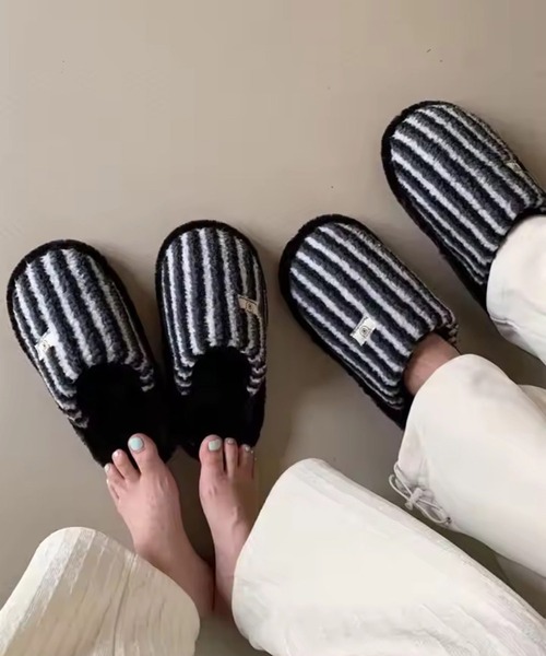 Sowel.(ソエル)の「【 Sowel. / ソエル 】 もこもこ ボア ストライプ ルームシューズ #(ルームシューズ/スリッパ・レディース・グリーン/ブラック/ピンク・L/M)」の2枚目の写真