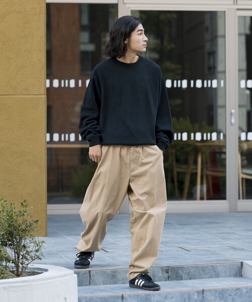 FREAK'S STORE(フリークスストア)の「限定展開 12oz Short Length ヘビーウェイト ラグランスリーブ スウェット/ショート丈(スウェット・メンズ・ブラック/ネイビー/アッシュグレー/スミクロ/杢グレー・SMALL/MEDIUM/LARGE)」の12枚目の写真