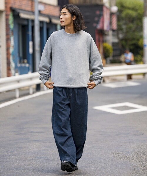 FREAK'S STORE(フリークスストア)の「限定展開 12oz Short Length ヘビーウェイト ラグランスリーブ スウェット/ショート丈(スウェット・メンズ・ブラック/ネイビー/アッシュグレー/スミクロ/杢グレー・SMALL/MEDIUM/LARGE)」の21枚目の写真