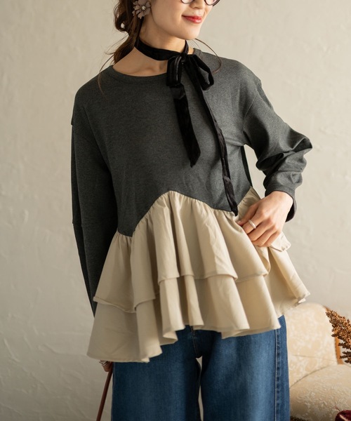 Muffiny(マフィニー)の「ボリュームフリルペプラムトップス(Tシャツ/カットソー・レディース・ブラック/ブラック系その他/ダークグレー・FREE)」の2枚目の写真