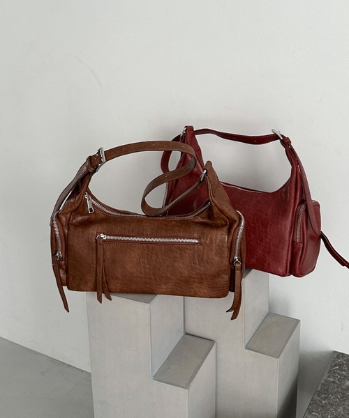 archives（アルシーヴ）の「サイドポケットワンハンドルバッグ（ハンドバッグ・レディース・ワイン/ブラック/ブラウン・FREE）」の7枚目の写真