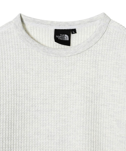 THE NORTH FACE(ザノースフェイス)の「THE NORTH FACE L/S Warm Waffle Crew NT62436(Tシャツ/カットソー・メンズ・ブラック/ホワイト・MEDIUM/LARGE/X-LARGE/SMALL)」の4枚目の写真