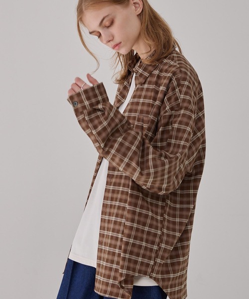 EMMA CLOTHES(エマクローズ)の「TRコンフォートリラックスレギュラーカラーチェックシャツ(シャツ/ブラウス・メンズ・ブラック/ワイン/ブラウン/ネイビー・L/M/S)」の3枚目の写真
