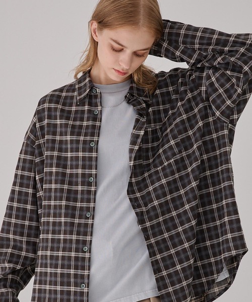 EMMA CLOTHES(エマクローズ)の「TRコンフォートリラックスレギュラーカラーチェックシャツ(シャツ/ブラウス・メンズ・ブラック/ワイン/ブラウン/ネイビー・L/M/S)」の19枚目の写真