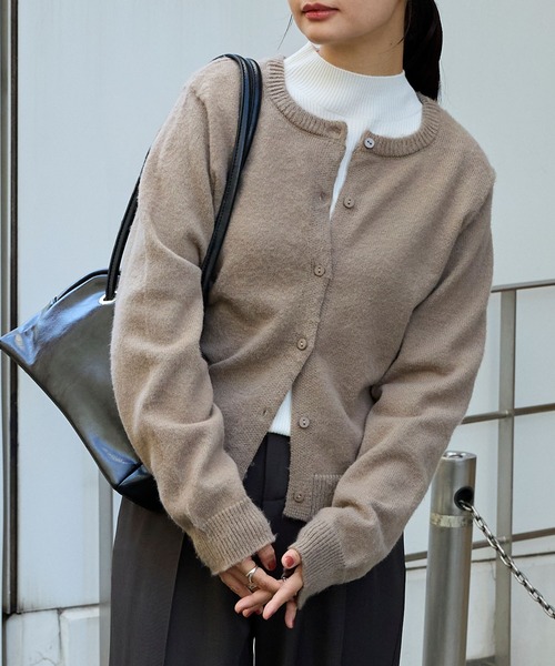 MONO-MART（モノマート）の「2WAYクルーネックモヘアタッチニットカーディガン（カーディガン/ボレロ・レディース・ネイビー/ブルー系/モカ/レッド系/ホワイト系/アイボリー/ブラック/ライトカーキ/グレー・FREE）」の6枚目の写真