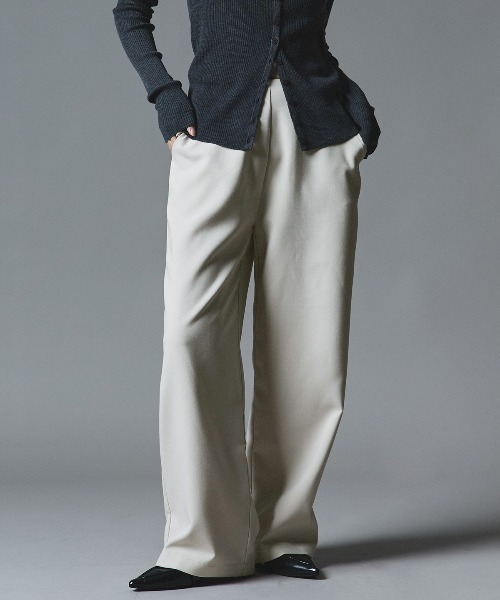 W:Huku(フーク)の「【W:Huku / クラシカルツイルシリーズ】レイヤード スラックス パンツ / Classic Twill Layered Slacks(スラックス・レディース・ベージュ/チャコール/ブラウン/ブラック・L/M)」の12枚目の写真