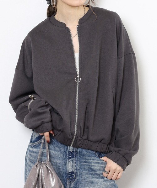 mitis（ミティス）の「mitis ダンボールギャザーブルゾン（ブルゾン・レディース・グレー/チャコール/アイボリー/ブラック/モカ・M）」の4枚目の写真