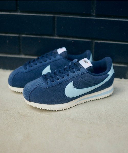 NIKE(ナイキ)の「W CORTEZ IB1857-400(スニーカー・レディース・ブルー・22.5cm/23.0cm/23.5cm/24.0cm/24.5cm/25.0cm/25.5cm/26.0cm/26.5cm/27.0cm/27.5cm/28.0cm/28.5cm/29.0cm)」の2枚目の写真