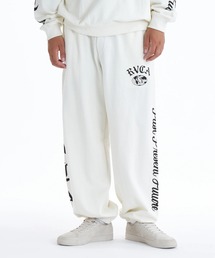 RVCA（ルーカ）の「RVCA メンズ VA WORLD WIDE PT セットアップボトムス 【2025年秋冬モデル】/ルーカサイドロゴプリントウエストゴムスウェットパンツ(SETUP対応可能)（スウェットパンツ）」