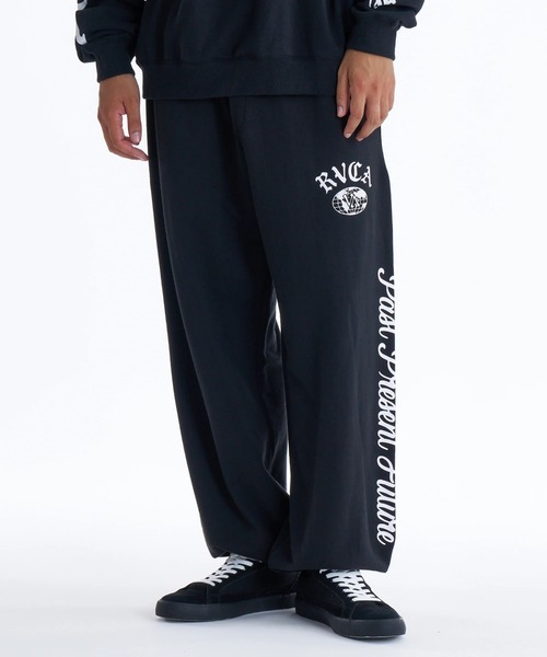 RVCA(ルーカ)の「RVCA メンズ VA WORLD WIDE PT セットアップボトムス 【2025年秋冬モデル】/ルーカサイドロゴプリントウエストゴムスウェットパンツ(SETUP対応可能)(スウェットパンツ・メンズ・オフホワイト/ブラック/ブラウン系その他・SMALL/MEDIUM/LARGE/X-LARGE)」の2枚目の写真