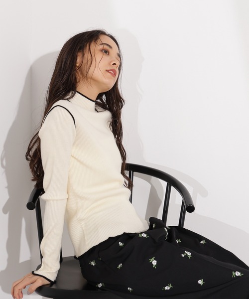N.(N. Natural Beauty Basic)(エヌエヌナチュラルビューティーベーシック)の「ラインモックネックニット(ニット/セーター・レディース・ブラウン/ネイビー/オフホワイト・MEDIUM)」の4枚目の写真