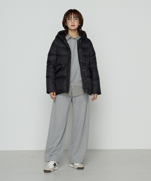 COMME CA Wardrobe（コムサワードローブ）の「【WEB限定：13号】ナイロンタフタ ダウンコート（ダウンジャケット/コート・レディース・ブラック/ベージュ・13号）」の4枚目の写真