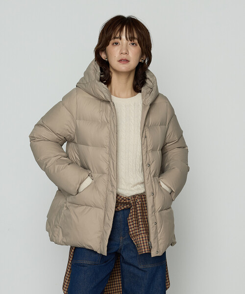 COMME CA Wardrobe（コムサワードローブ）の「【WEB限定：13号】ナイロンタフタ ダウンコート（ダウンジャケット/コート・レディース・ブラック/ベージュ・13号）」の9枚目の写真