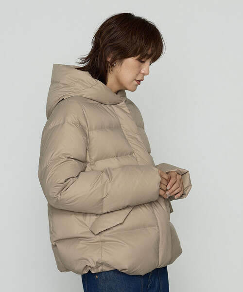 COMME CA Wardrobe（コムサワードローブ）の「【WEB限定：13号】ナイロンタフタ ダウンコート（ダウンジャケット/コート・レディース・ブラック/ベージュ・13号）」の14枚目の写真