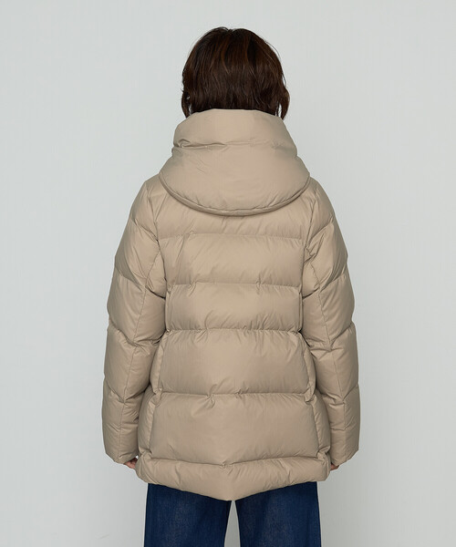 COMME CA Wardrobe（コムサワードローブ）の「【WEB限定：13号】ナイロンタフタ ダウンコート（ダウンジャケット/コート・レディース・ブラック/ベージュ・13号）」の18枚目の写真