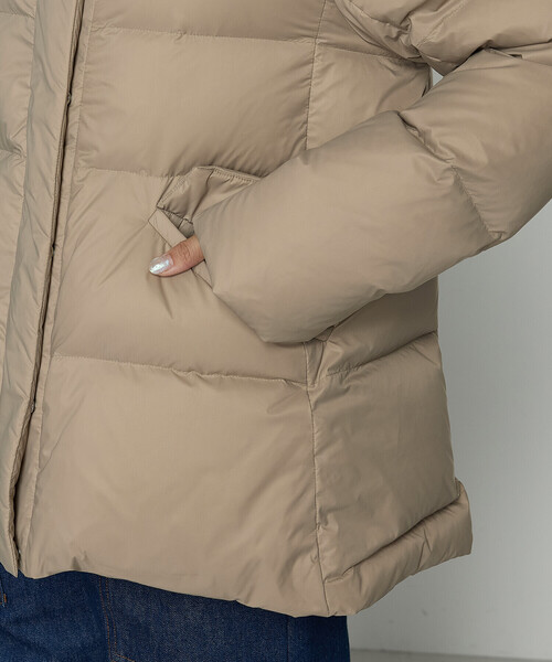 COMME CA Wardrobe（コムサワードローブ）の「【WEB限定：13号】ナイロンタフタ ダウンコート（ダウンジャケット/コート・レディース・ブラック/ベージュ・13号）」の22枚目の写真