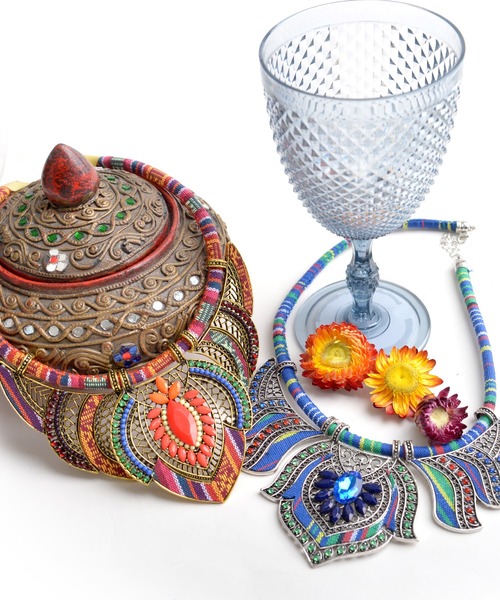 MARAI（マーライ）の「エスニックビジューネックレス（ネックレス・レディース・レッド/ブルー・FREE）」の8枚目の写真