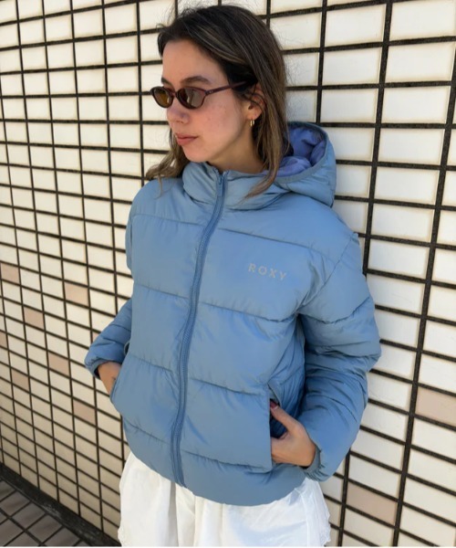 ROXY(ロキシー)の「MY BREAK /ロキシーエコダウン撥水ジャケット(ダウンジャケット/コート・レディース・ブラック/ナチュラル/ブルー/ベージュ・MEDIUM/LARGE)」の4枚目の写真