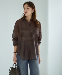 STYLE DELI（スタイルデリ）の「【袖口がゴムで便利な】微シアー微光沢シャツ（シャツ/ブラウス）」