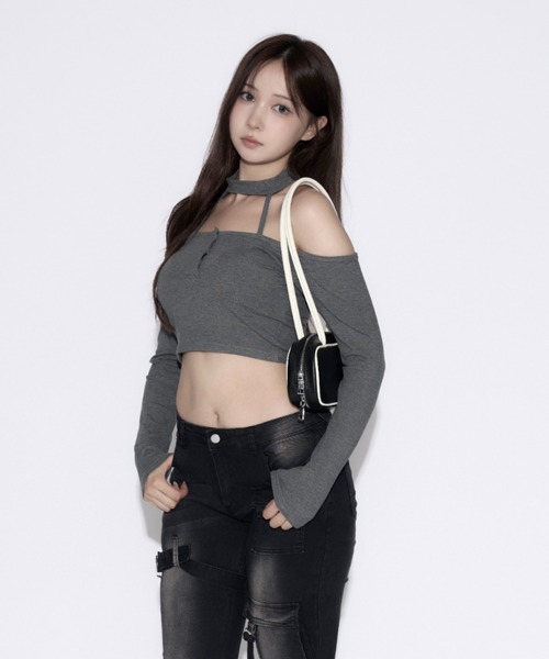 tinkerend(ティンカーエンド)の「Cut Out Halter Top / カットアウトホルタートップス(Tシャツ/カットソー・レディース・ブラック/グレー・FREE)」の1枚目の写真