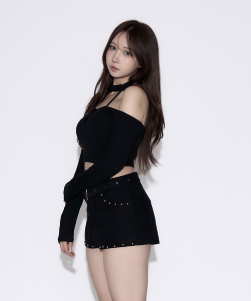 tinkerend(ティンカーエンド)の「Cut Out Halter Top / カットアウトホルタートップス(Tシャツ/カットソー・レディース・ブラック/グレー・FREE)」の4枚目の写真