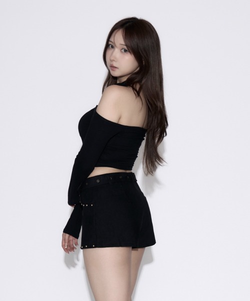 tinkerend(ティンカーエンド)の「Cut Out Halter Top / カットアウトホルタートップス(Tシャツ/カットソー・レディース・ブラック/グレー・FREE)」の6枚目の写真