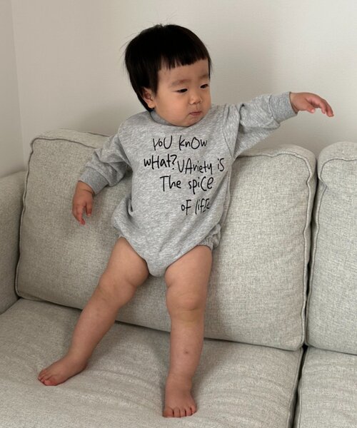 CIAOPANIC TYPY（チャオパニックティピー）の「【BABY】ポイントロゴ刺繍スウェットロンパース（ロンパース・キッズ・グレー/サックスブルー・80）」の5枚目の写真