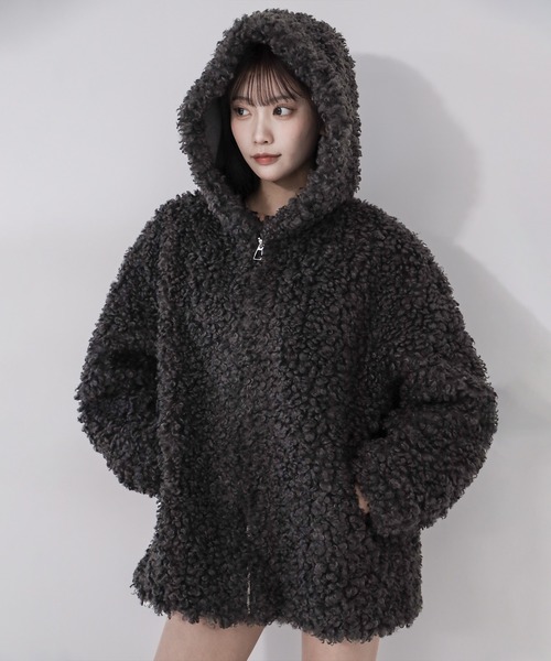 me+em select(ミームセレクト)の「【 2color 】テディボアフーディボリュームミドルコート / teddy boa hoodie volume middle coat(その他アウター・レディース・ブラック/アイボリー・FREE)」の9枚目の写真