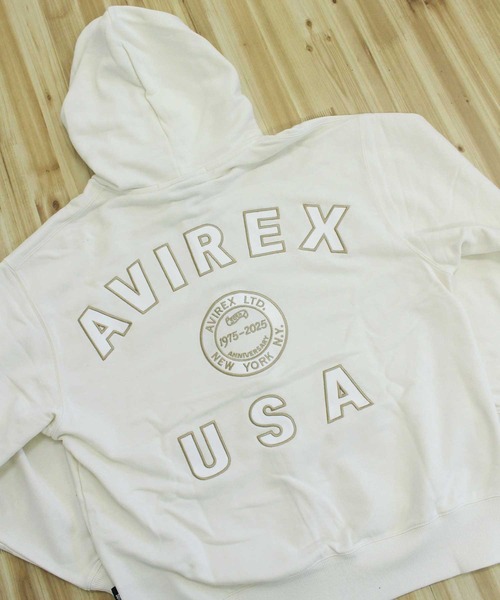 AVIREX(アヴィレックス)の「AVIREX 50th VARSITY PARKA(パーカー・メンズ・エンジ/ホワイト/チャコールグレー・M/L/XL/XXL)」の7枚目の写真