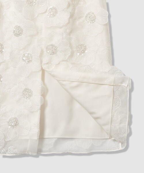 LOULOU WILLOUGHBY（ルルウィルビー）の「【LOULOU WILLOUGHBY】オーガンフラワータイトスカート（スカート・レディース・ホワイト/ブラック・2/1）」の13枚目の写真