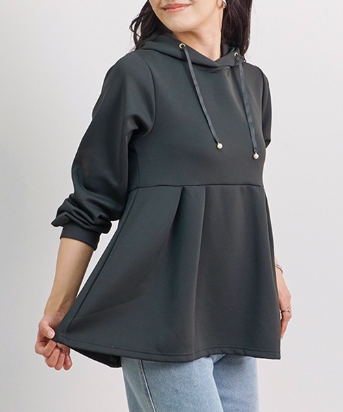 Fizz（フィズ）の「パール付きダンボールペプラムパーカー（パーカー・レディース・アイボリー/ブラック/チャコール/グレー・L/M）」の4枚目の写真