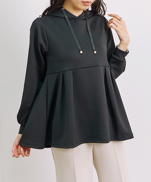 Fizz（フィズ）の「パール付きダンボールペプラムパーカー（パーカー・レディース・アイボリー/ブラック/チャコール/グレー・L/M）」の2枚目の写真